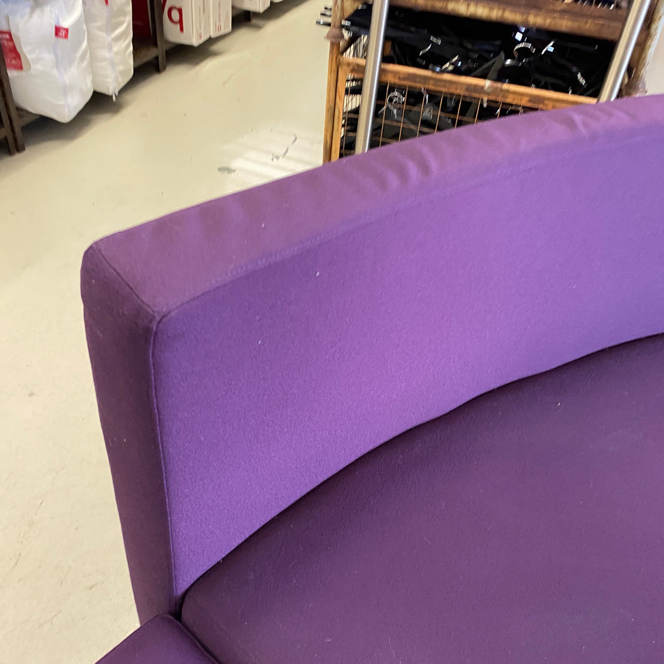 Sofa 150cm gebraucht lila gepolstert Sitzelement mit Rückenlehne