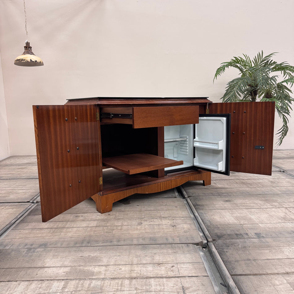 Luxuriöse Minibar Kommode Mahagoni Holz 5-Sterne Schlosshotel Schrank