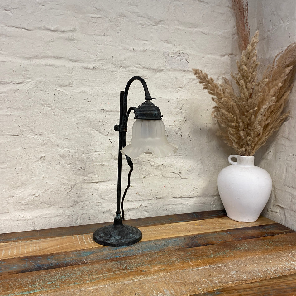Jugendstil Tischlampe antik Eisen floral Mattglas Lampe