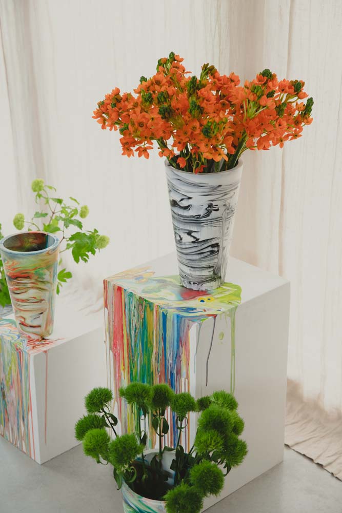 Vase CONIC M Schwarz / Weiß