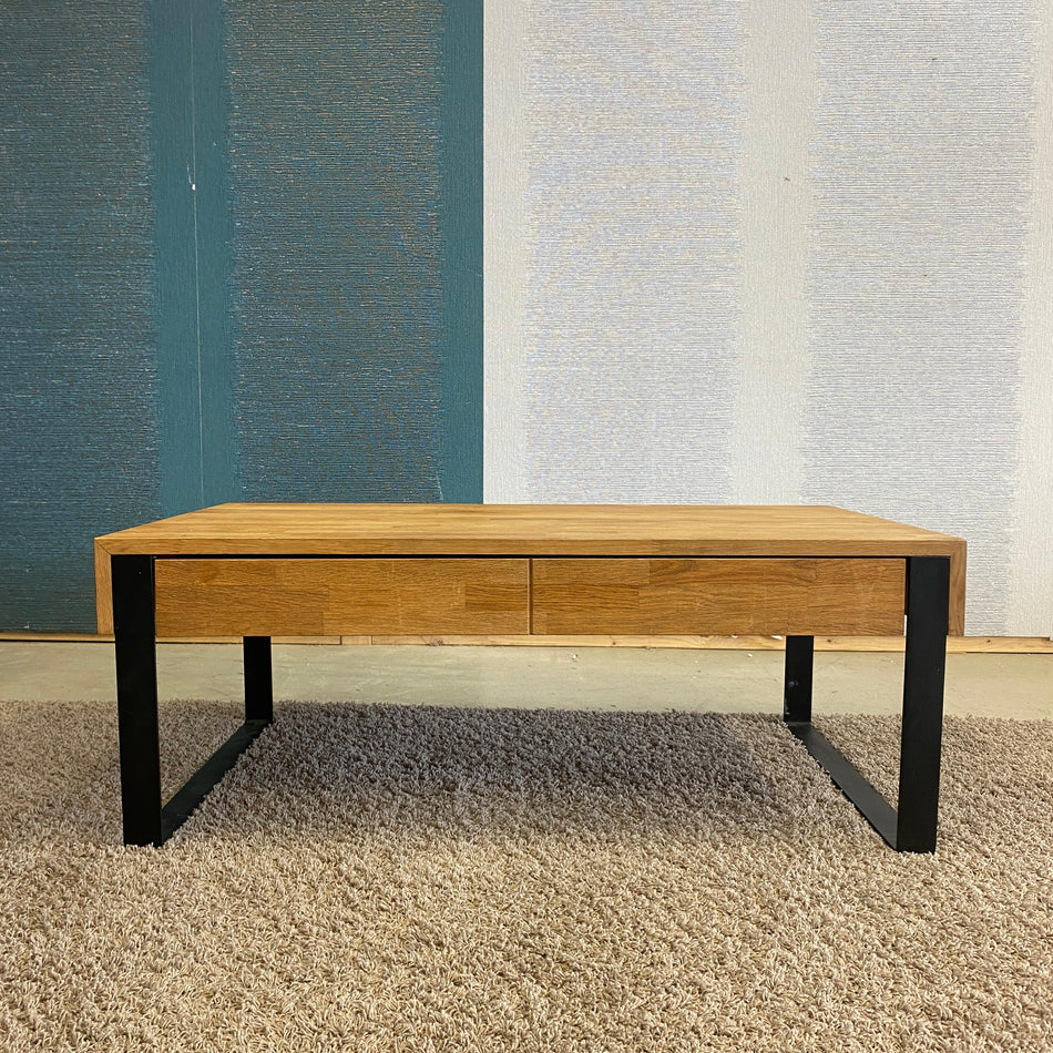 Couchtisch Catrilla aus Eiche Massivholz Metall