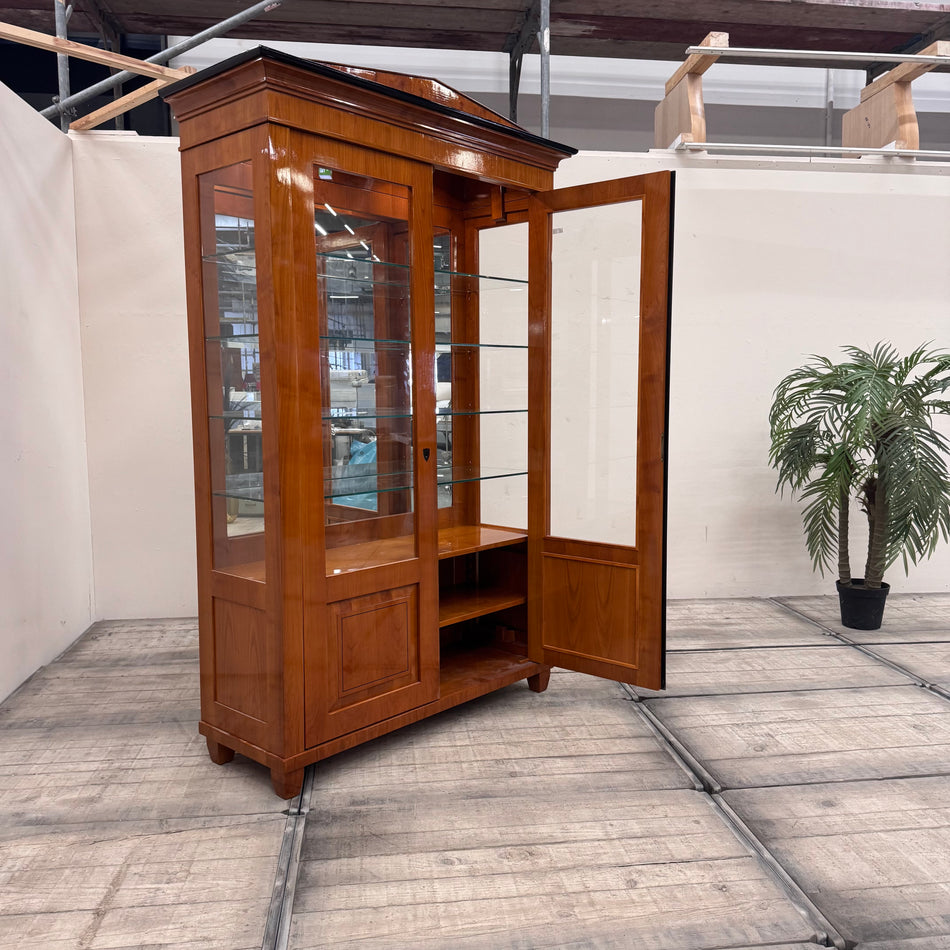 Vitrine im Biedermeier-Stil Kirsche Holz Schrank Vintage Antiquität