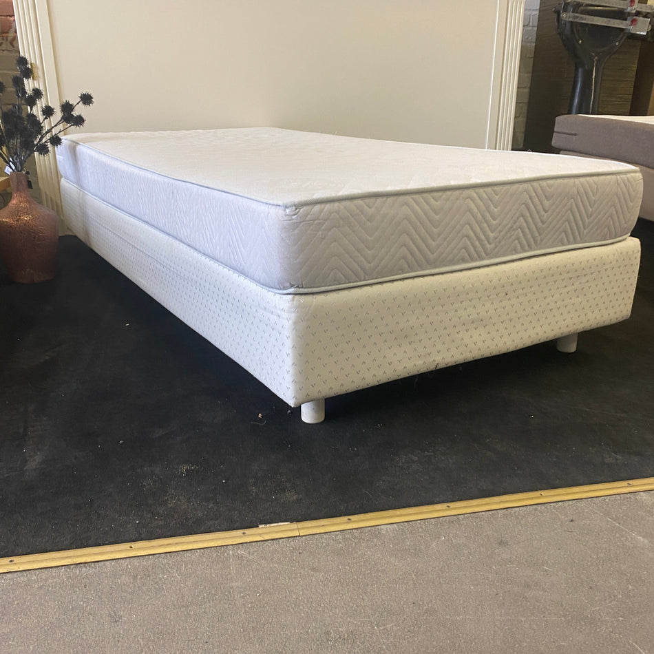 Boxspringbett weiß 100x200 inkl. Matratze – Bett gebraucht
