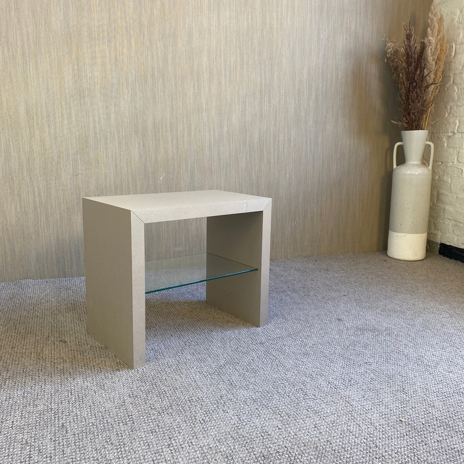 Beistelltisch gebraucht grau Holz mit Glasplatte Fach Tisch