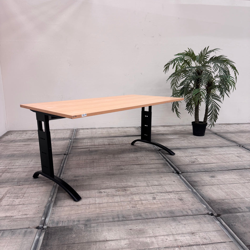 Schreibtisch 160x70cm Bürotisch Hell Metall Schwarz Tisch Gebraucht