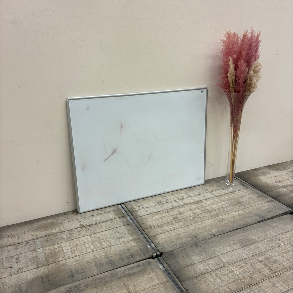 Whiteboard 120x90 weiß Magnetisch Bürobedarf Schreibtafel Gebraucht