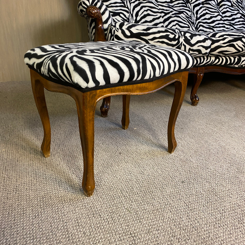 Barock Sitzgarnitur im Zebra Design – 3-teilig: Sofa, Sessel & Hocker Vintage Wohnzimmer Set gebraucht