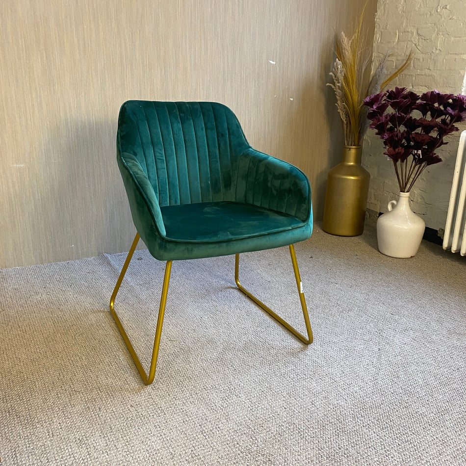 Samt Stuhl in Smaragdgrün mit Goldgestell – moderner Polsterstuhl gebraucht
