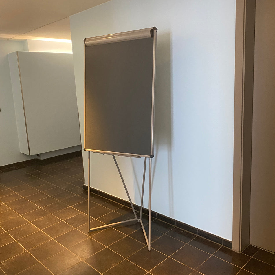 Neuland Flipchart gebraucht dunkelgrau höhenverstellbar Büro