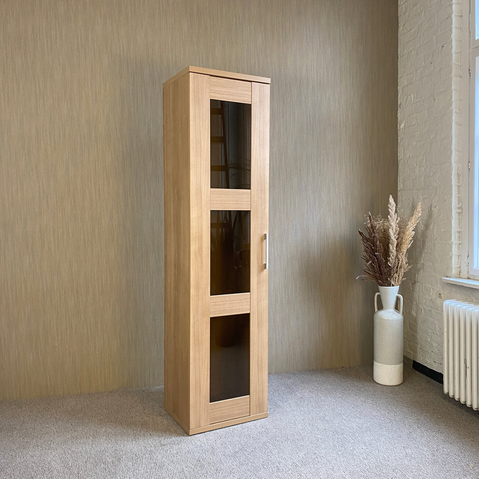 Schmaler Kleiderschrank gebraucht Eiche Holz furniert mit Glas Schrank
