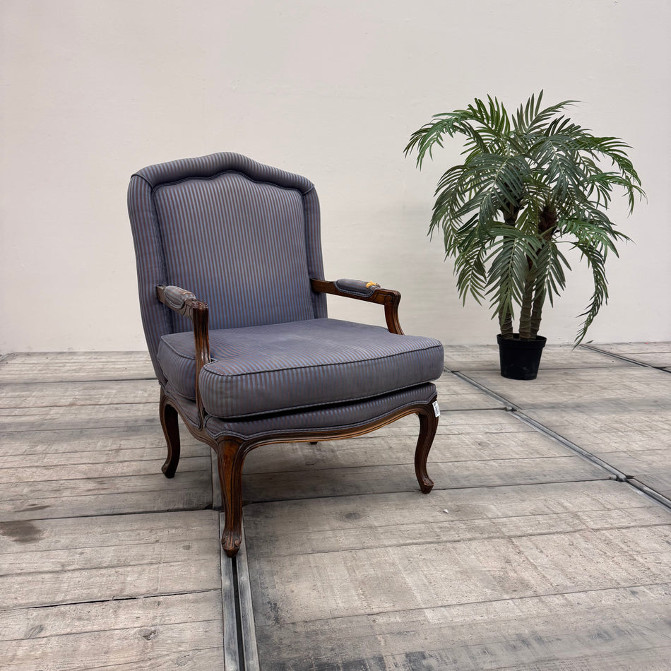Stilmöbel Armlehn-Sessel blau im Louis XVI Sessel 5-Sterne Schlosshotel