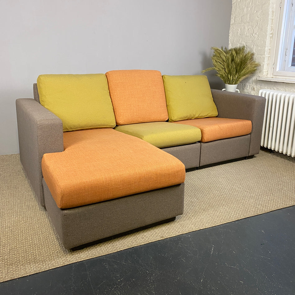 Sofa mit Recamiere gebraucht bunt gepolstert Couch