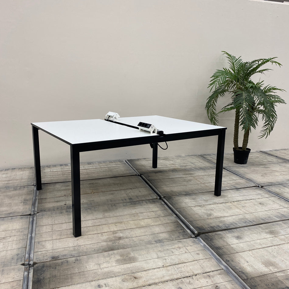 Schreibtisch Weiß Schwarz Metall 160x210 120cm Tisch Gebraucht