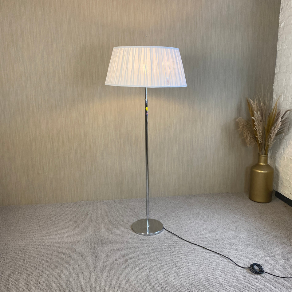 Stehlampe weiß silbern Chrom Stoffschirm Lampe