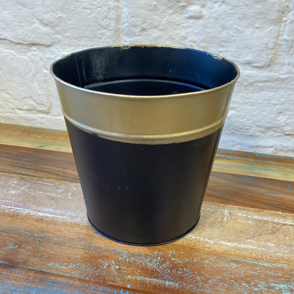 Blumentopf schwarz golden Metall Übertopf