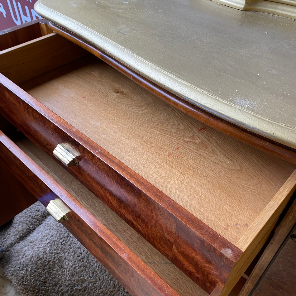 Massive antike Kommode mit Messingplatte – elegant verzierte Kommode gebraucht