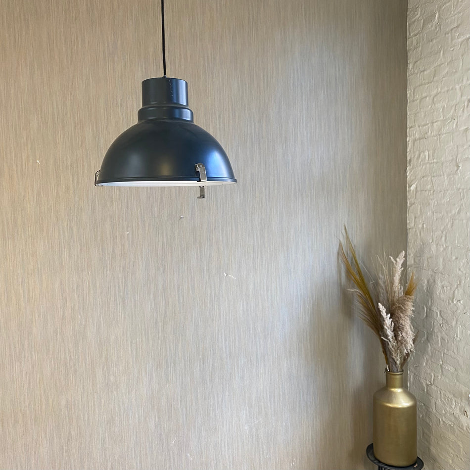 Industrial Deckenlampe gebraucht grau weiß Metall Lampe