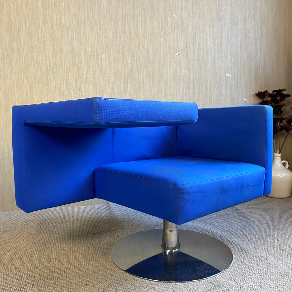 Offecct Solitaire Sessel mit Ablage Blau – Design gebraucht