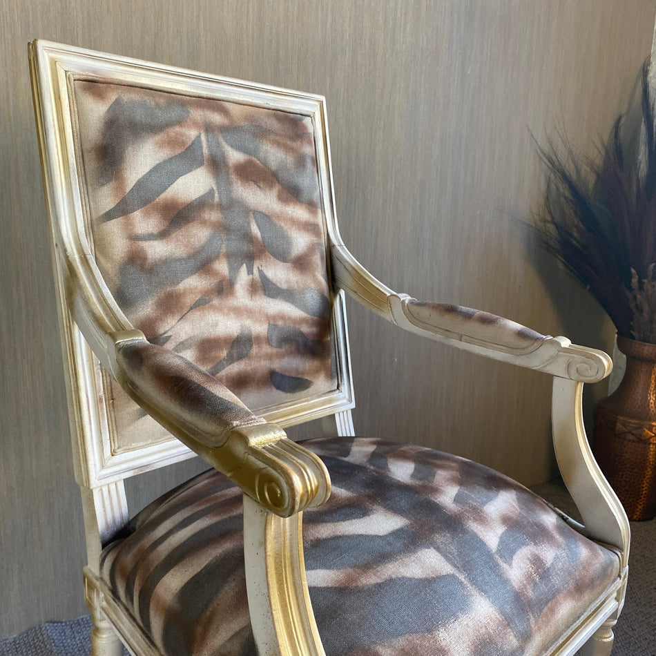 Fauteuil antikweiß Holz im Stil Louis XVI Stuhl
