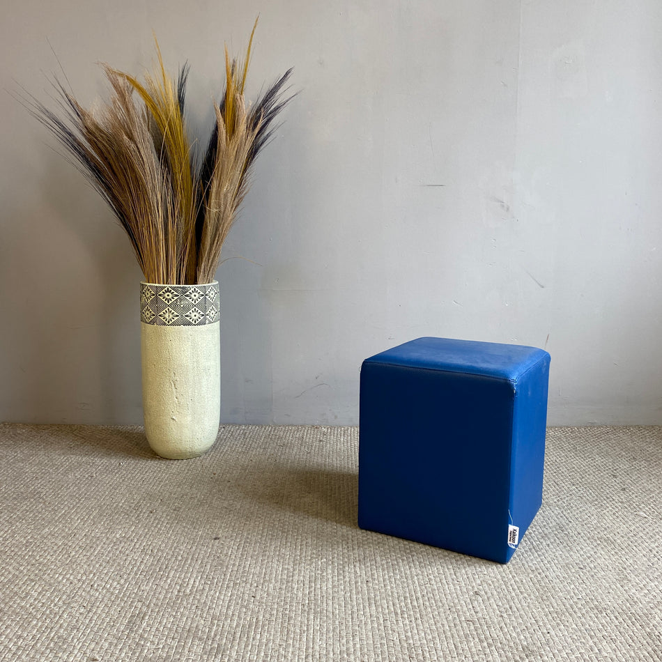 Kaikoon Sitzhocker gebraucht blau Hocker eckig