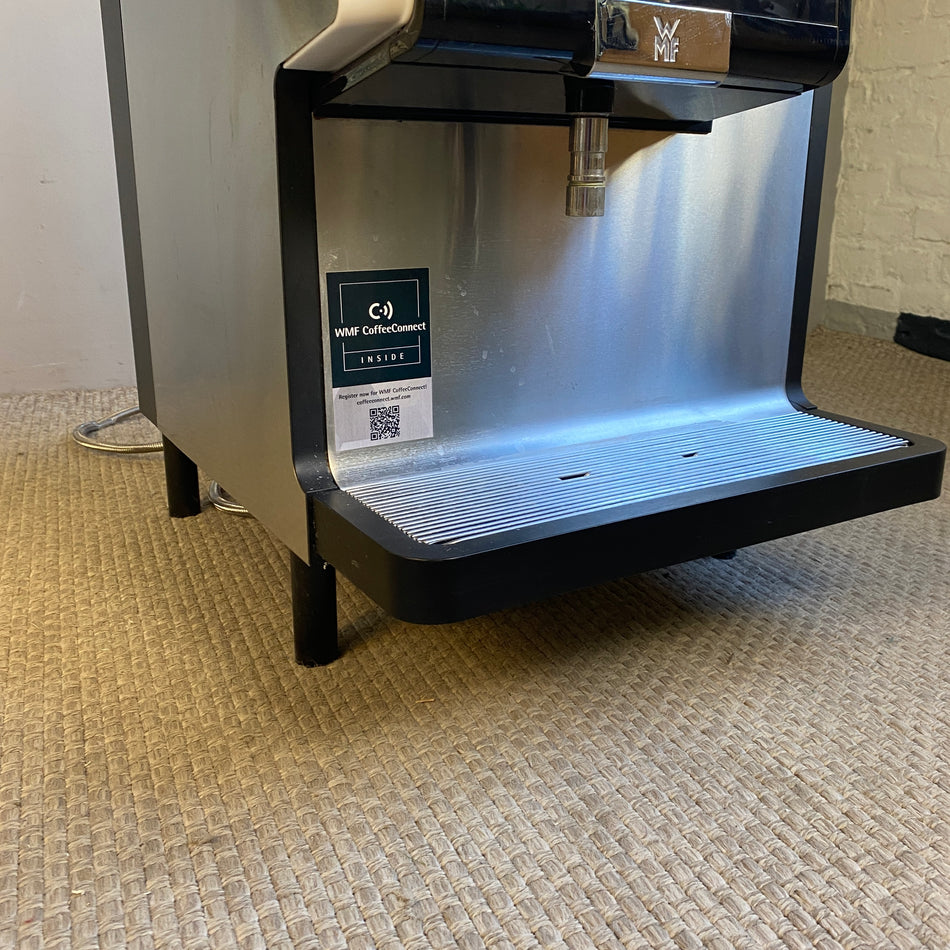 WMF 9000F GV Kaffeevollautomat gebraucht Gastro Bistro Barista Kaffeemaschine