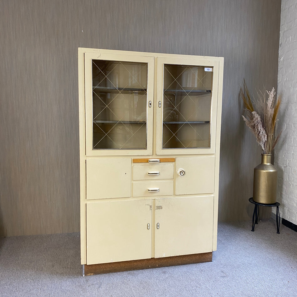 Vitrinenschrank gebraucht creme Holz Landhausstil Schrank