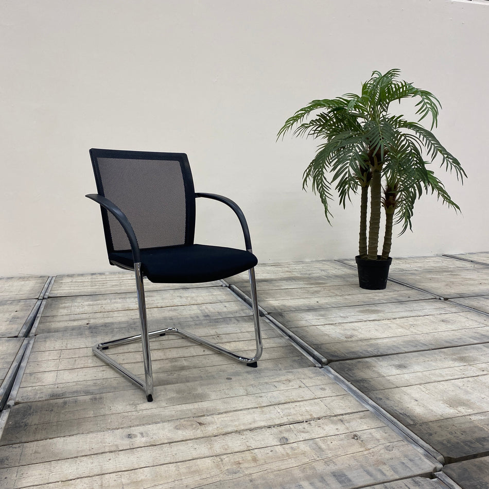 K+N Okay II Freischwinger Schwarz Netz Büro Stuhl Gebraucht