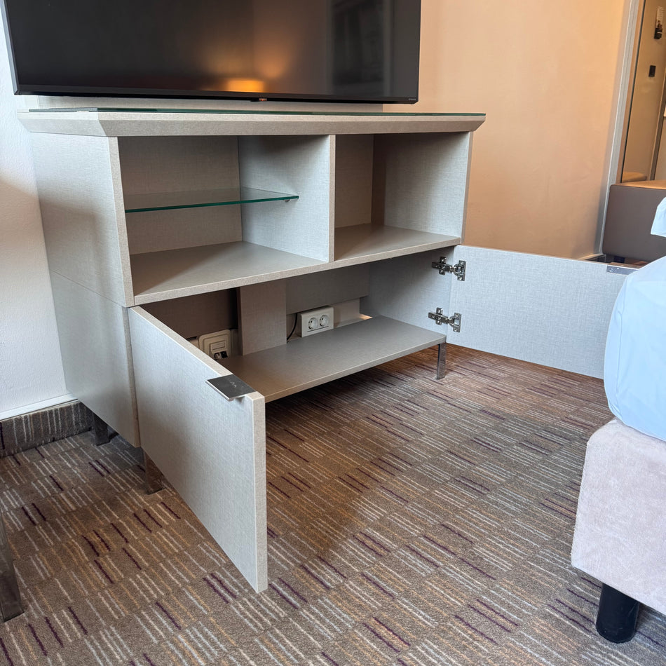 TV Lowboard grau Holz Glasplatte Schrank Kommode gebraucht