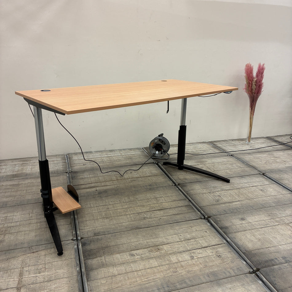 OMT Elektrischer Schreibtisch Buche Holz Tisch Gebraucht 200x100