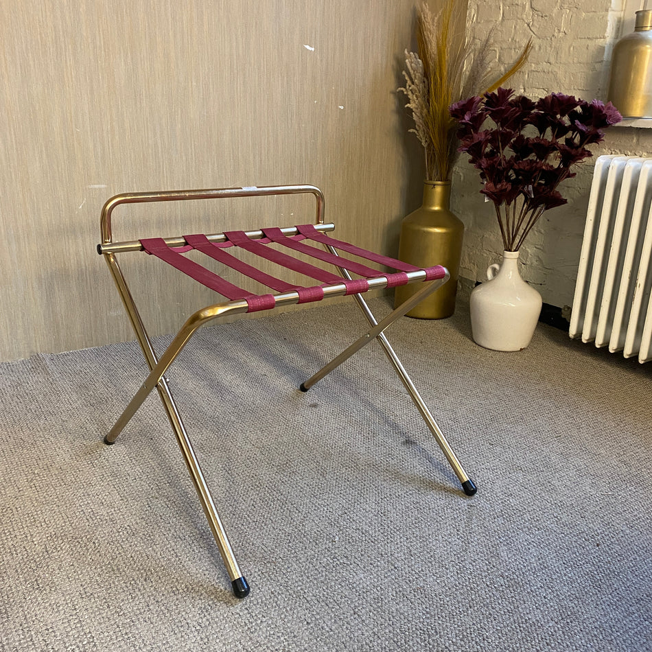 Kofferablage golden aus Metall mit roten Gurten – klappbarer Gepäckständer – Ständer gebraucht