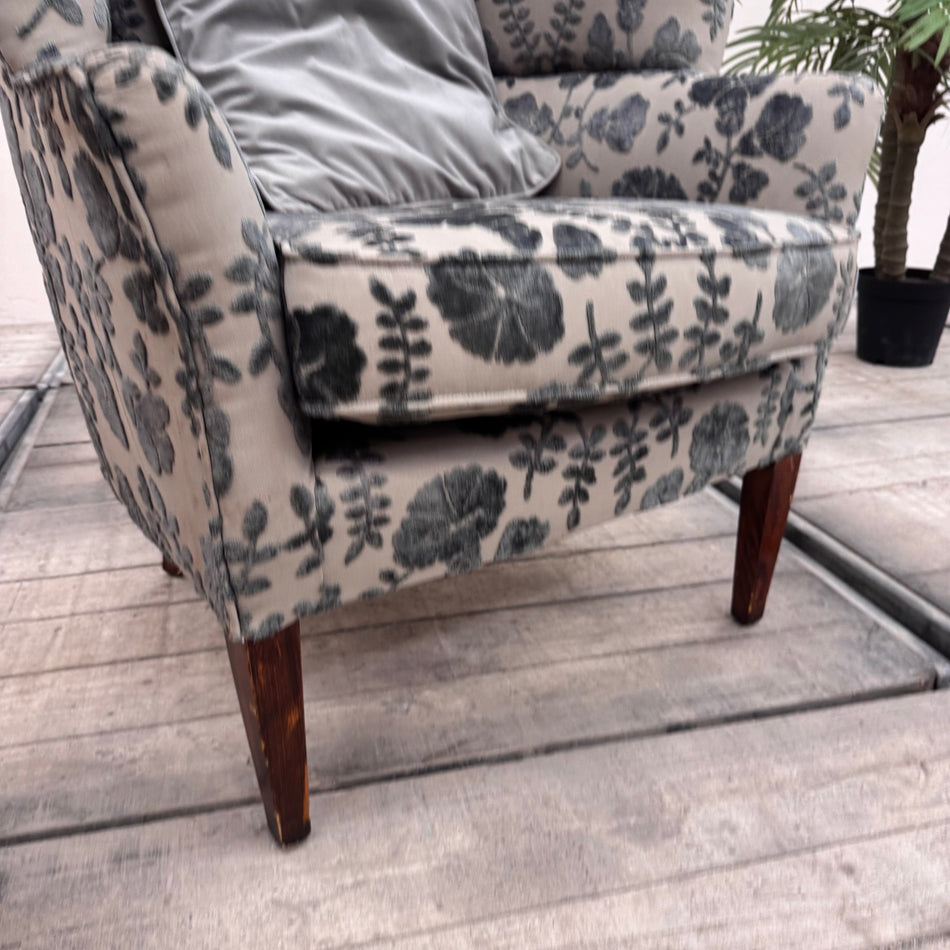 Stilmöbel Ohrensessel Landhausstil Floral 5-Sterne Schlosshotel Sessel