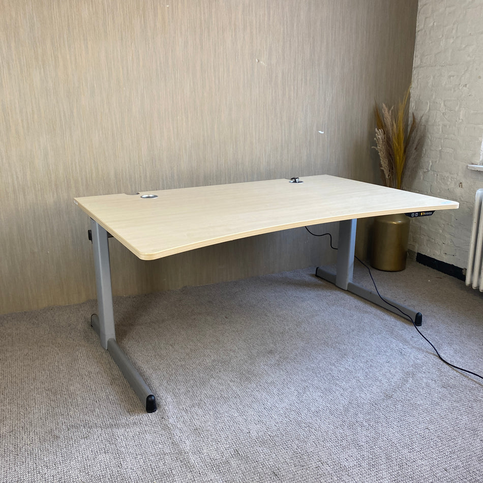 Cockpit Schreibtisch gebraucht elektrisch höhenverstellbar 160x80cm Tisch