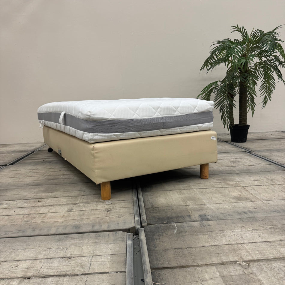 Boxspringbett creme 90x200 mit Matratze Bett Gebraucht Hotelbett