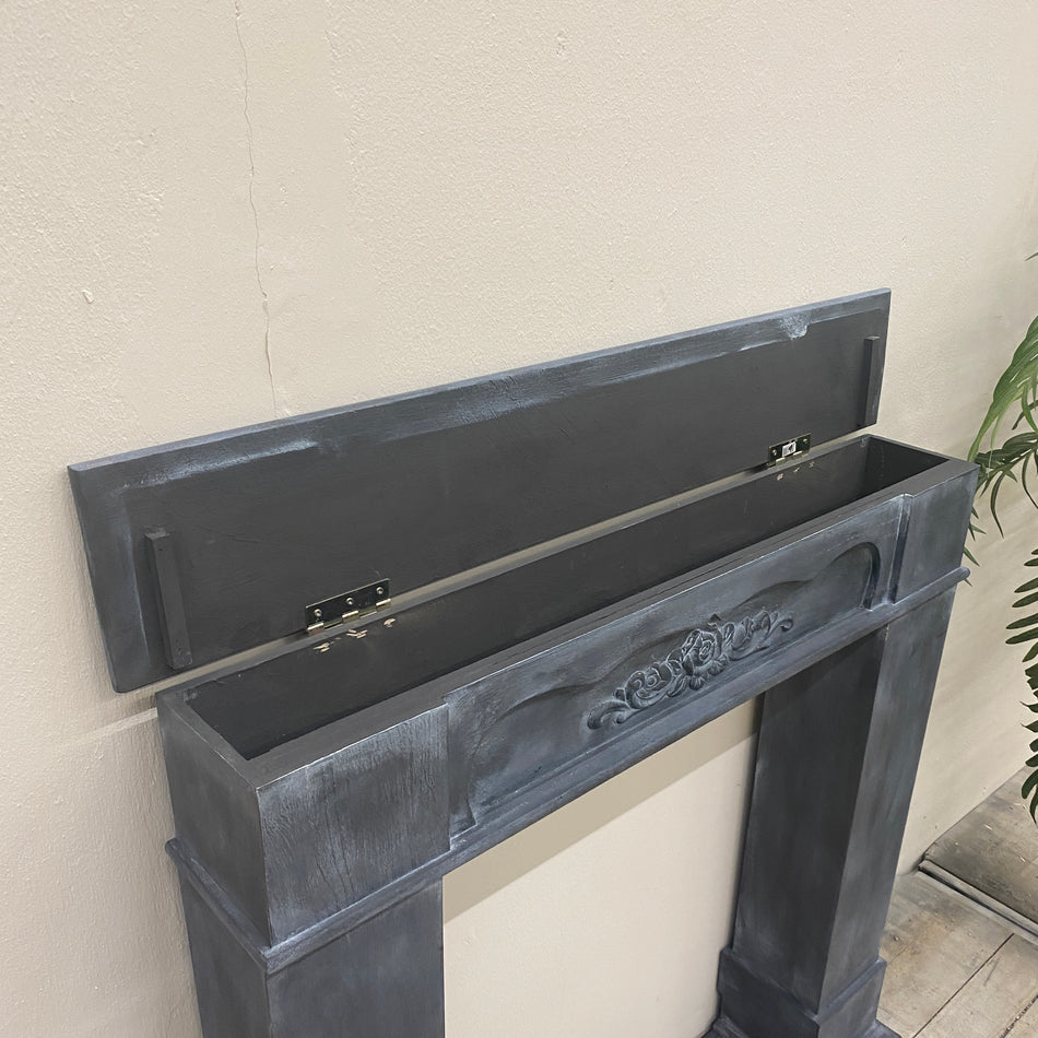 Thomas Klotz Kaminverkleidung Konsolentisch Grau Upcycled
