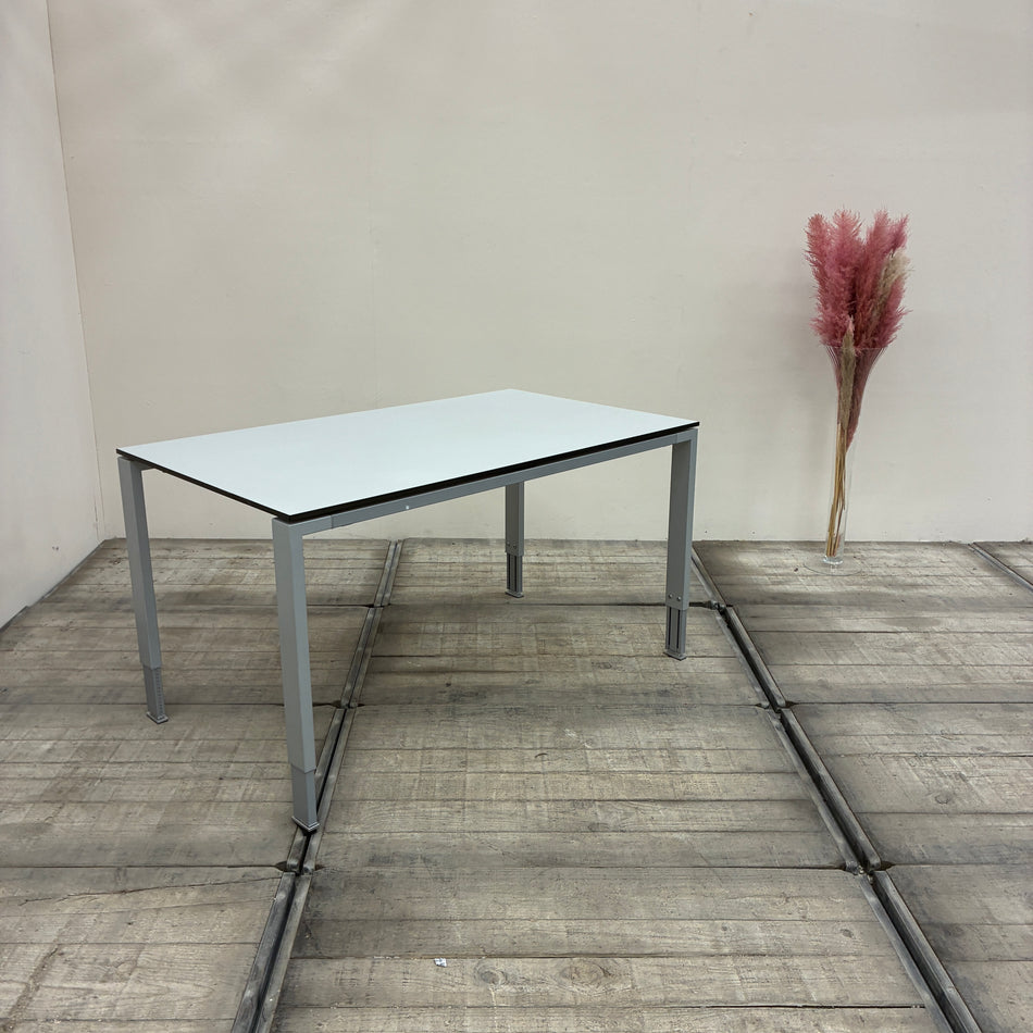 Schreibtisch Höhenverstellbar 140x60 Grau Metall Büro Tisch Gebraucht