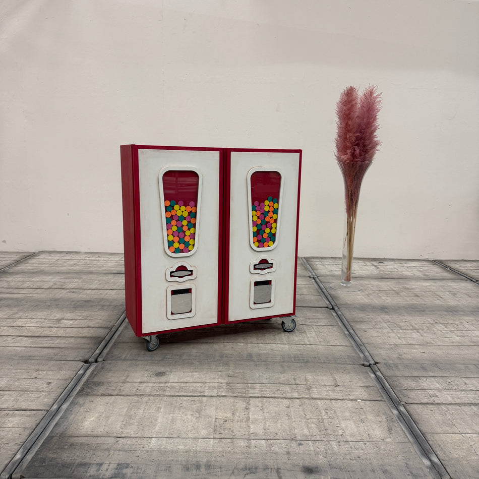 Thomas Klotz Upcycling Kommode Kaugummiautomat Kiefer Schrank Unikat