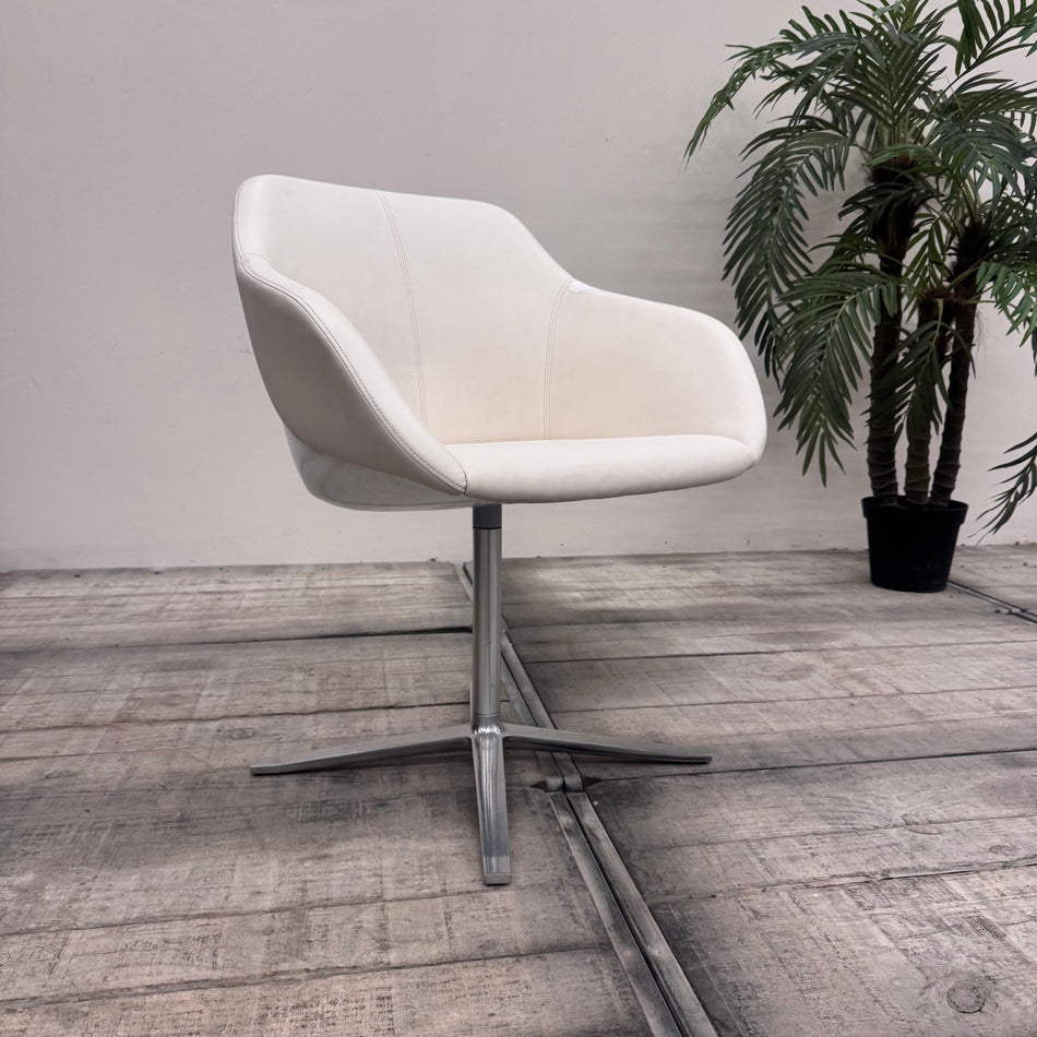 Walter Knoll Turtle Stuhl Weiß Leder Designklassiker Armlehnstuhl Gebraucht
