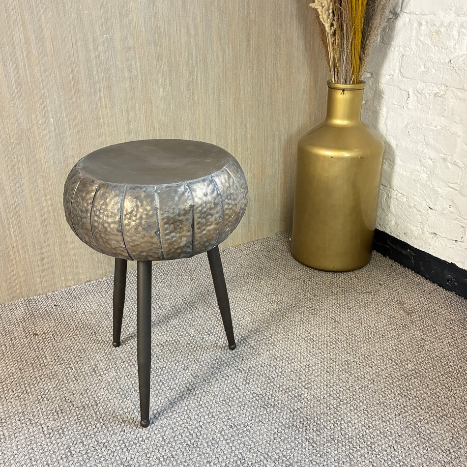 PTMD Reddick Beistelltisch dreibeinig goldfarbig Metall 47cm