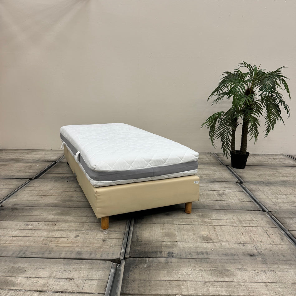 Boxspringbett creme 90x200 mit Matratze Bett Gebraucht Hotelbett