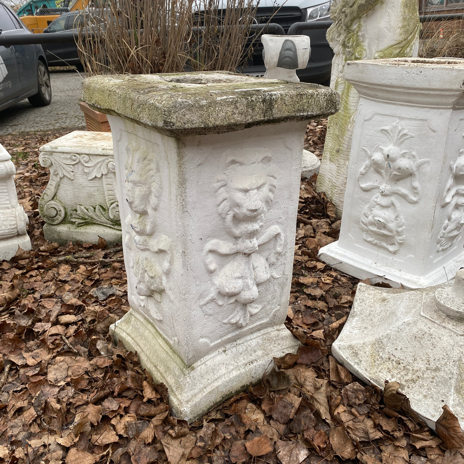 Steindeko Stein Gartensäule mit Löwenrelief – gebraucht