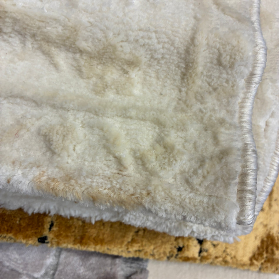 Teppich Creme mit feiner Struktur – Neuware – Teppich 150 x 200cm