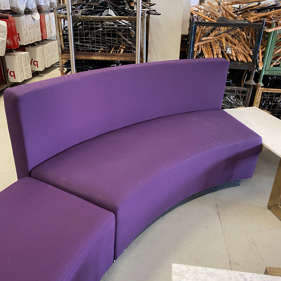 Sofa 150cm gebraucht lila gepolstert Sitzelement mit Rückenlehne