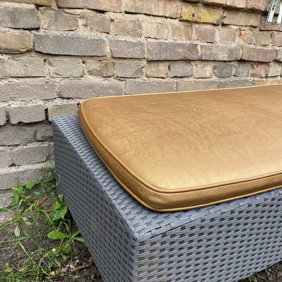 Outdoor Rattan Sitzbank gebraucht golden grau Kunststoff