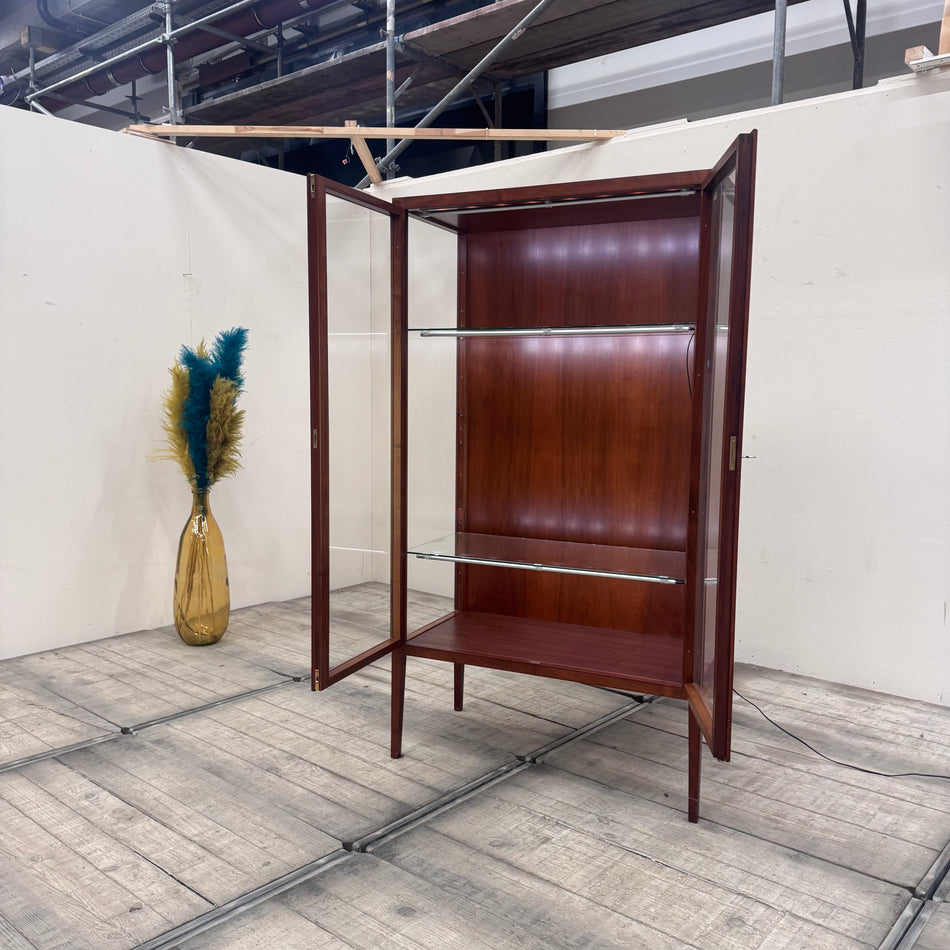 Vitrine Kirschbaum Holz mit Beleuchtung Schrank Gebraucht