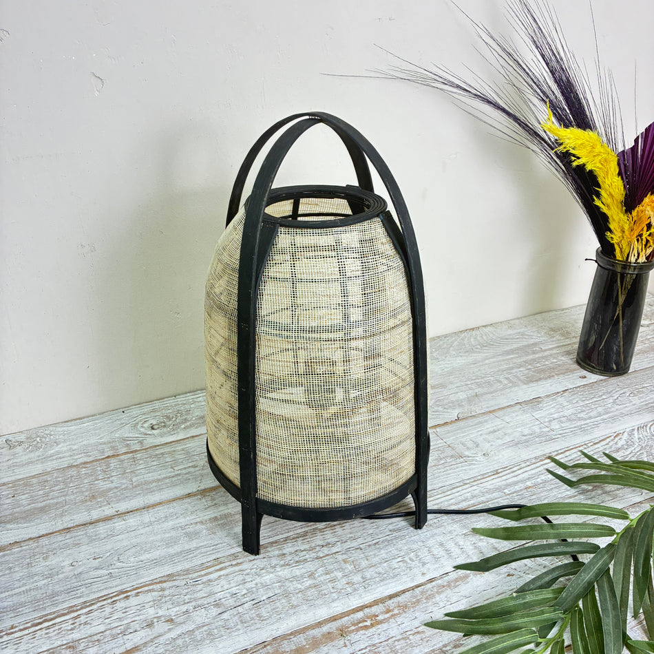 KidsDepot Tischlampe Beige Schwarz Boho Bambus Rattan Jute Natur