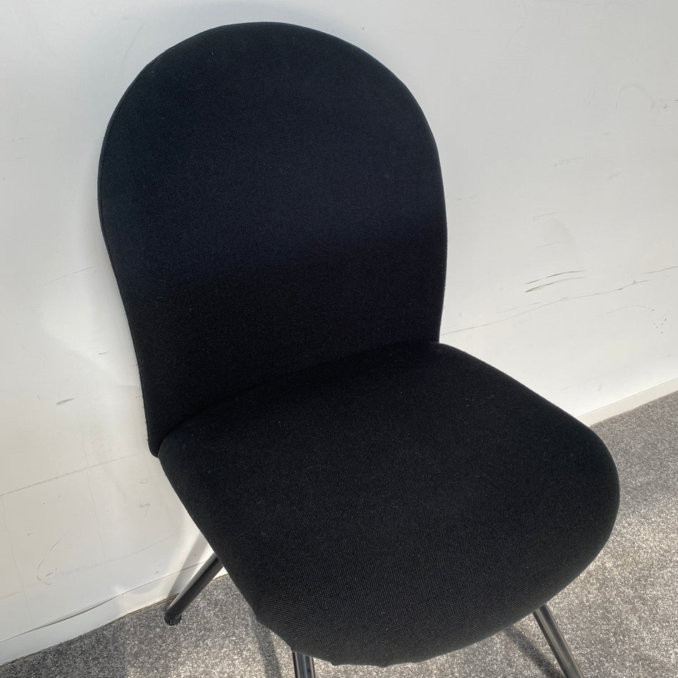 König+Neurath Targa Stuhl gebraucht schwarz gepolstert