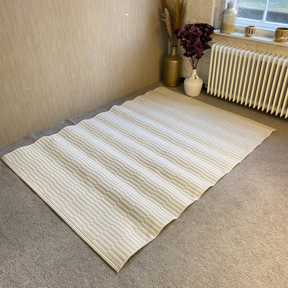 Moderner beige-gemusterter Teppich 220x160 cm – nachhaltiges Recycling-Polyester – elegant & pflegeleicht
