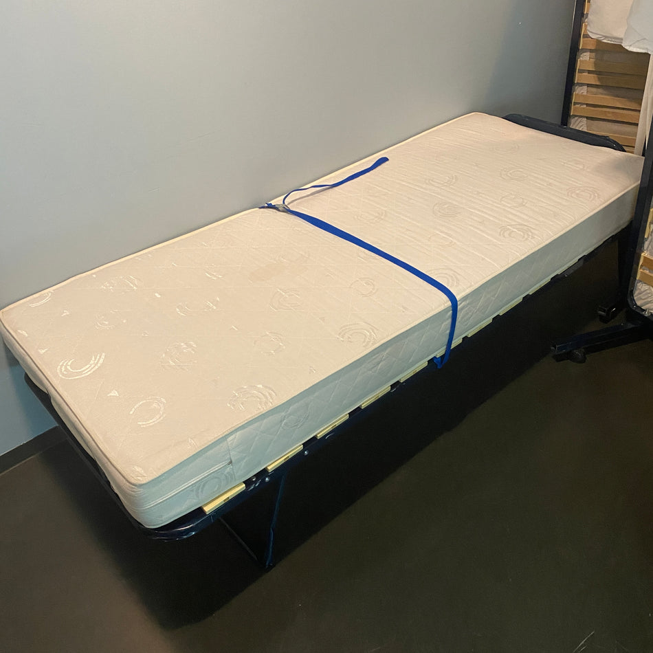 Klappbett gebraucht 80x190 inkl Matratze Zustellbett