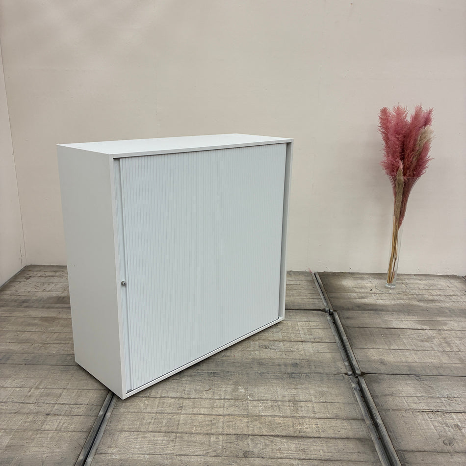 Planmöbel Highboard Weiß Holz 2OH 2 Einlegeböden Schiebetürenschrank Büro Schrank Gebraucht