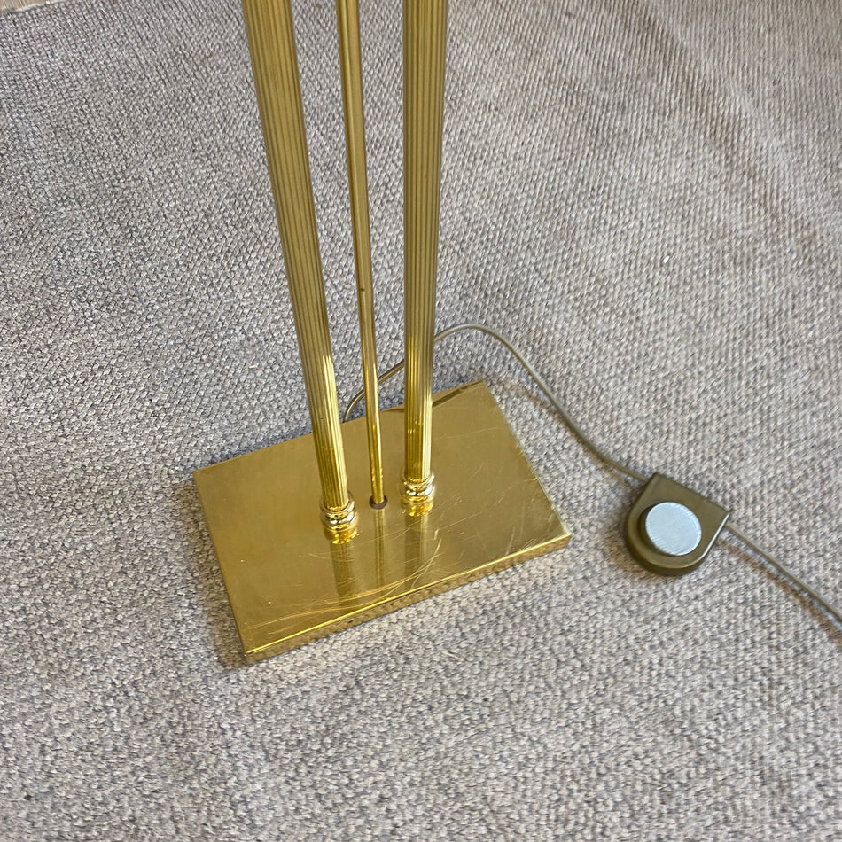 Goldene Stehlampe mit Stoffschirm creme – Lampe gebraucht